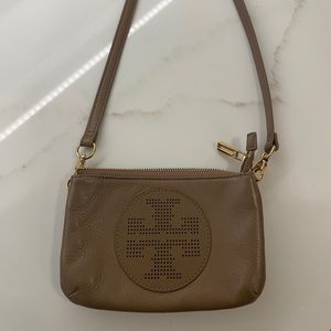 Small crossbody bag